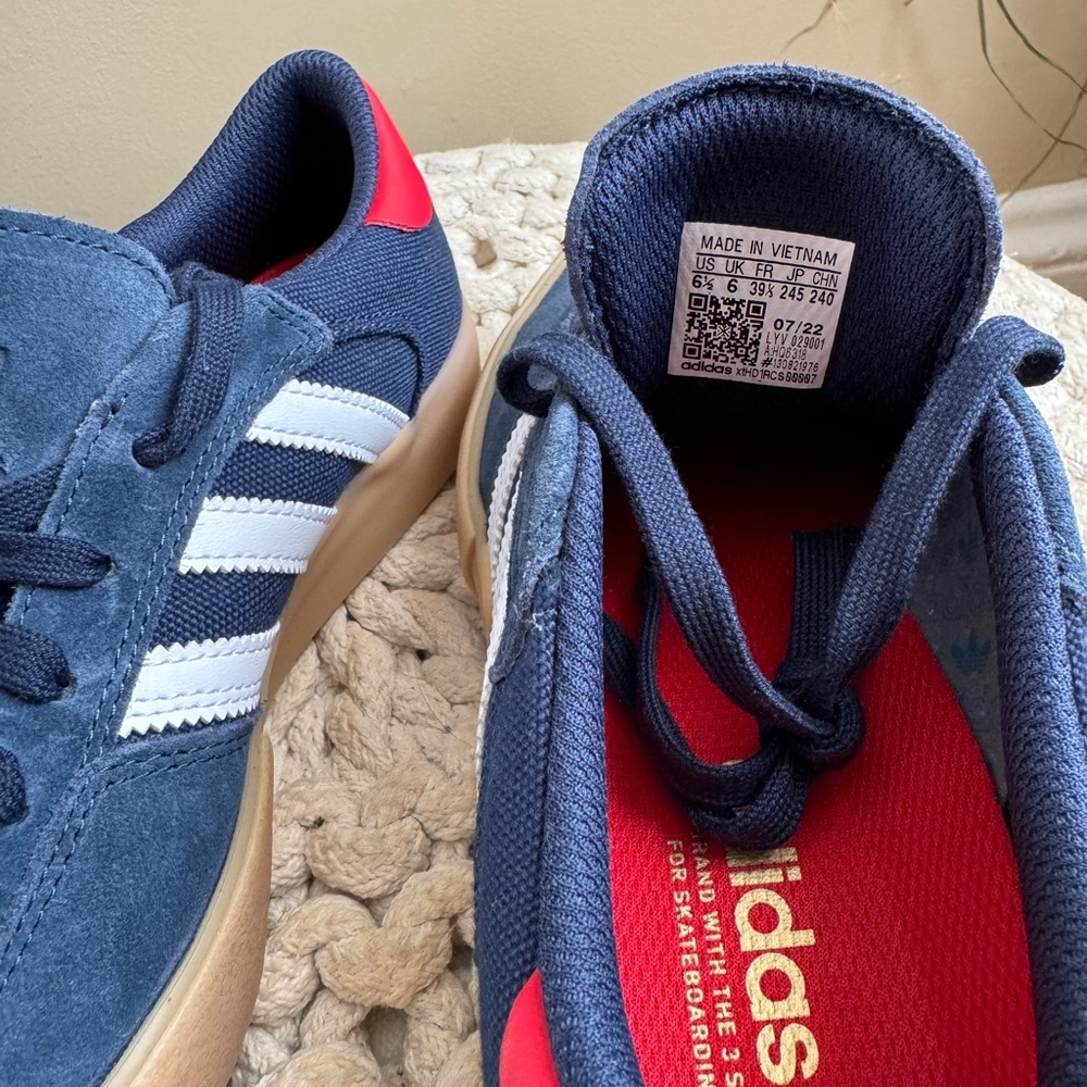 Adidas sneakers - Picture 9 of 13